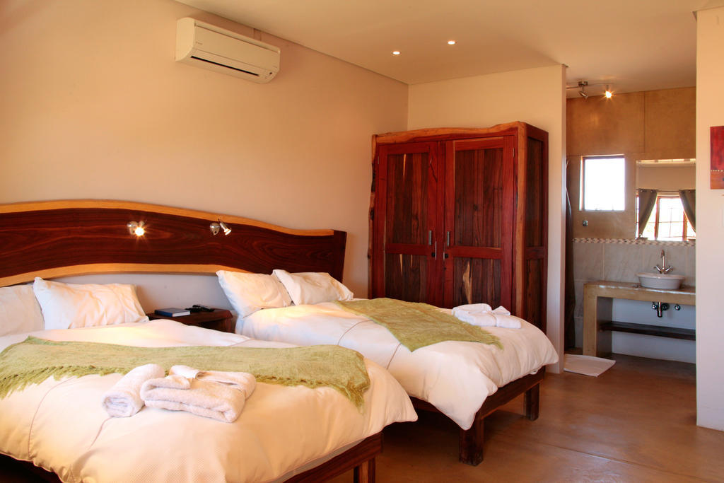 Cest Si Bon Hotel Otjiwarongo Szoba fotó